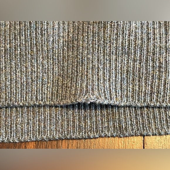 LL Bean Vintage 100% Wool Sweater Mens XL Gray Speckled V-Neck Made In Scotland - Picture 12 of 14